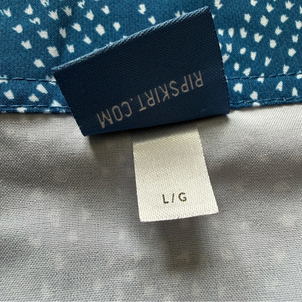 RipSkirt Blue Geometric Wrap Skirt Size L Travel Beach Adventure Skirt‎